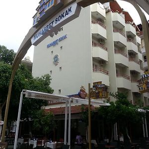 Mola Hotel